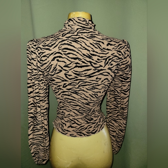 Long-sleeved top - Picture 2 of 2